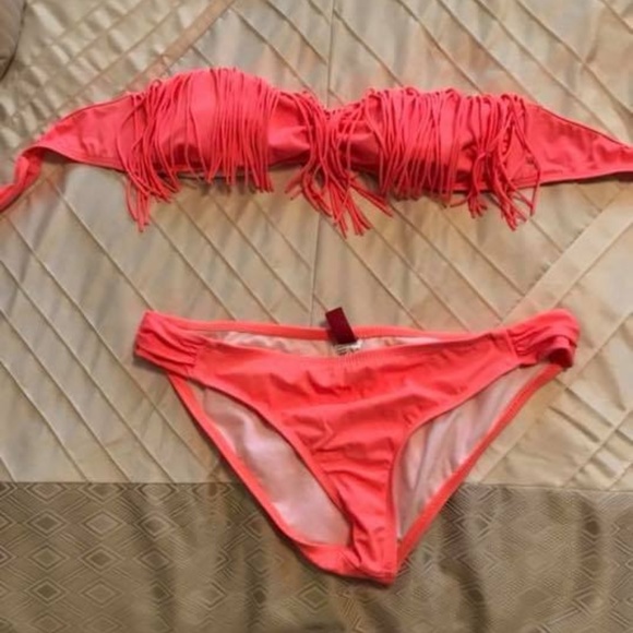 Guess Bikini - Picture 1 of 1